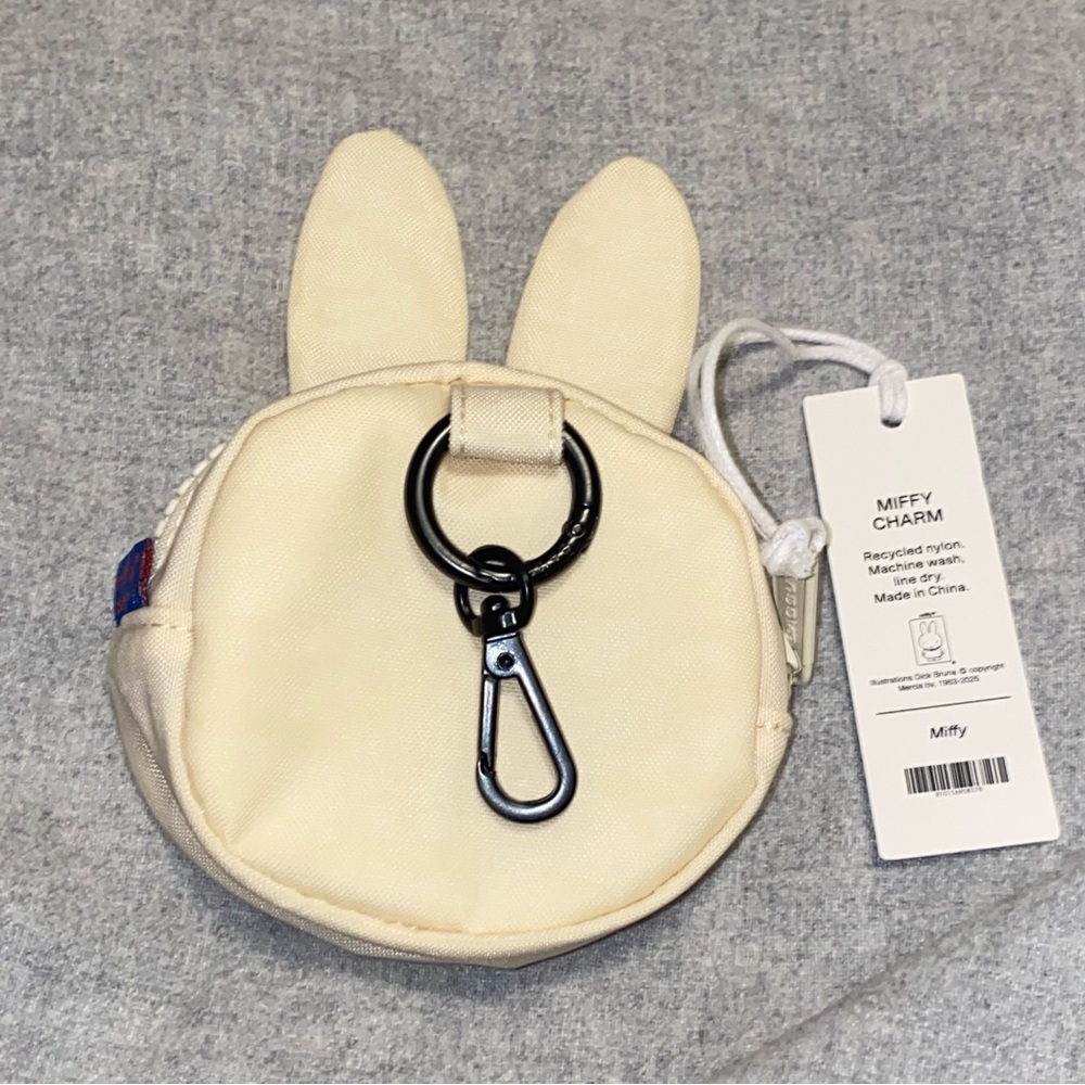 BAGGU x Miffy bag charm - Picture 2 of 9